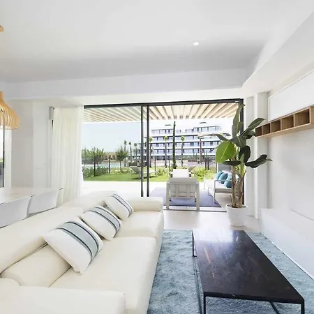 Espectacular Bajo Con Jardin En 1ª Linea De Playa * 토레몰리노스
